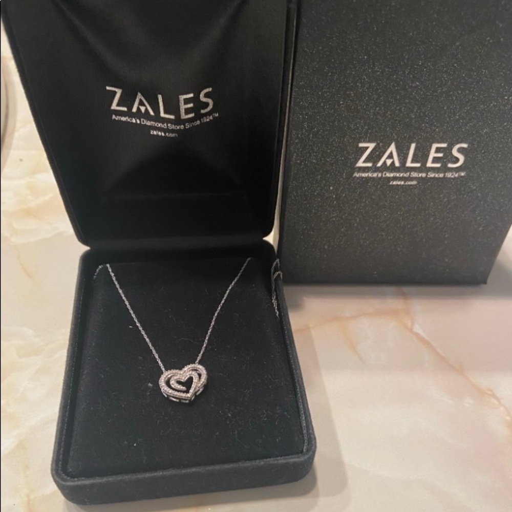 Zales diamond encrusted heart necklace